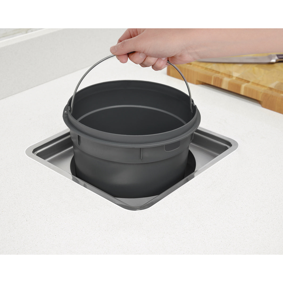 Lixeira Inox Embutir 5LT R.94518/205 Clean Square - Tramontina