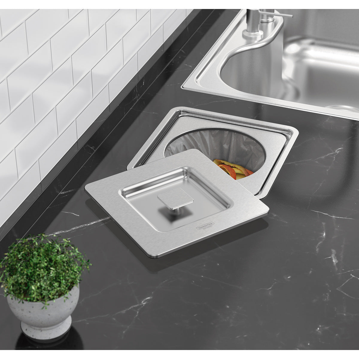 Lixeira Inox Embutir 5LT R.94518/205 Clean Square - Tramontina