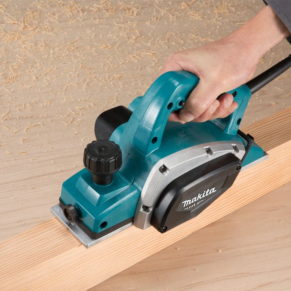 Plaina 82MM M1902B 127V 31/2 580W - Makita
